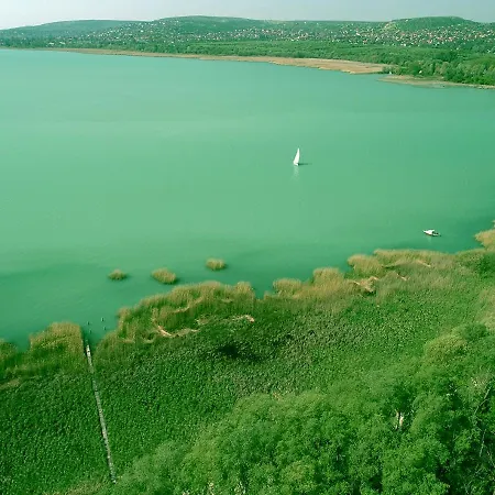 Apartment Fuzliget Surf Garden Balatonfůzfő