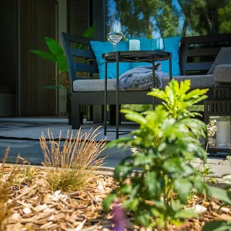 Apartament Fuzliget Surf Garden